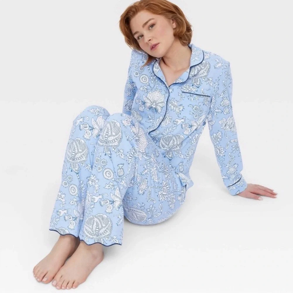Roller Rabbit x Target Floral Vines Print Long Sleeve Pajama Set - Picture 4 of 5